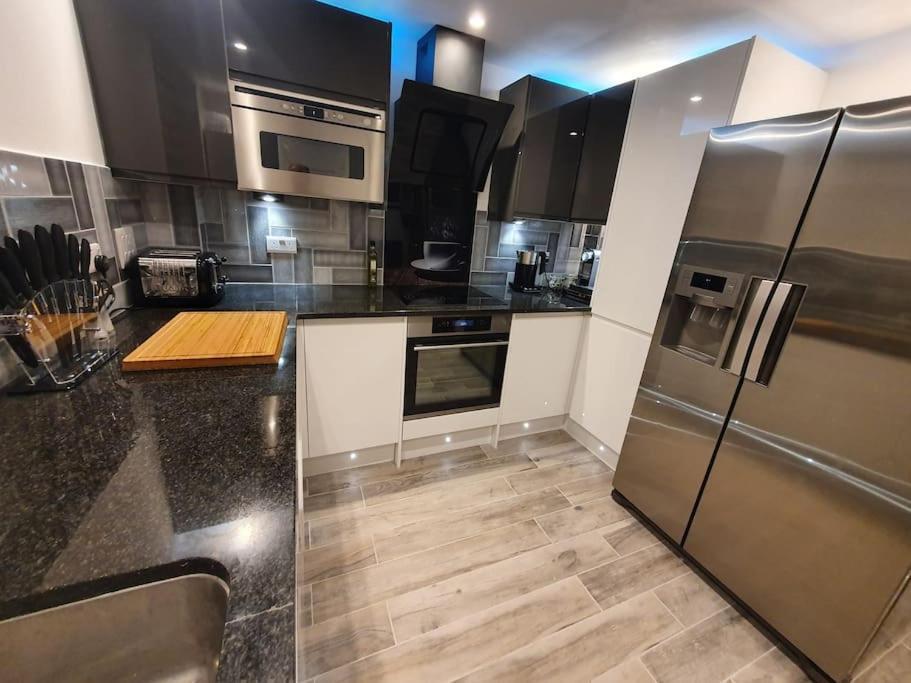 Luton Town Centre Executive Apartment Экстерьер фото